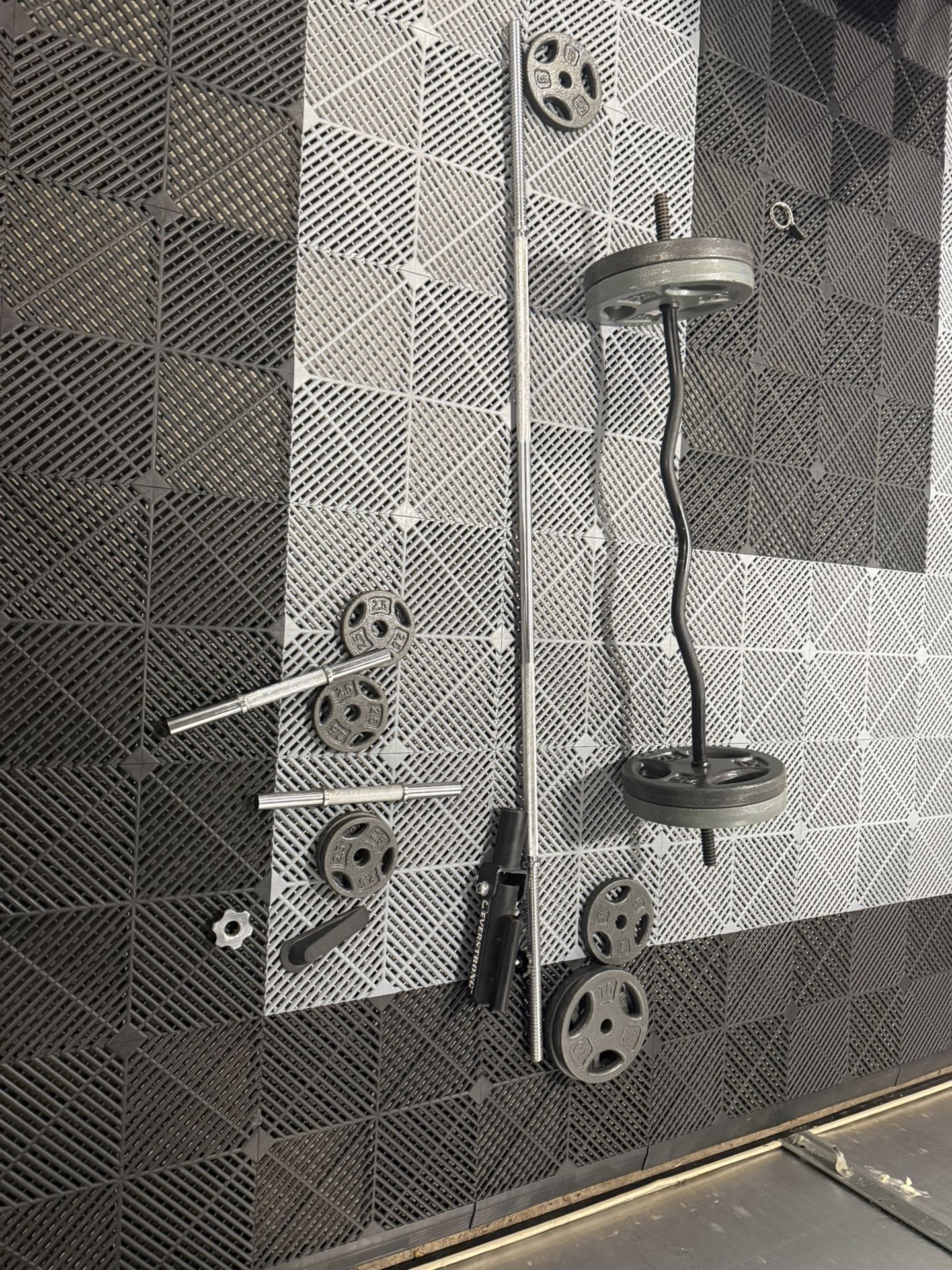 140lbs Ez Curl Bar, Barbell And Dumbbells