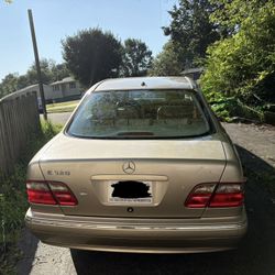 2000 Mercedes-Benz E-Class
