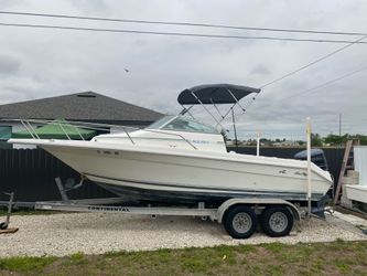 1995 Sea Ray 22 Ft walk around
