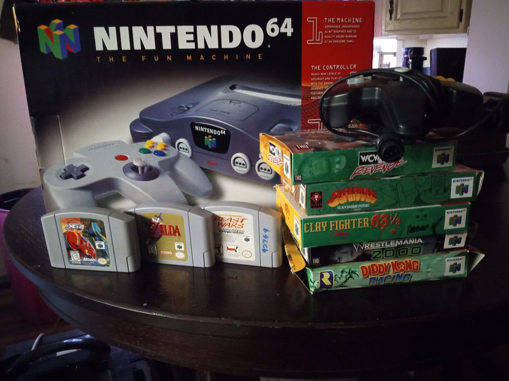 Nintendo 64+ 8 Games + 2 Controllers+2 Adapters 