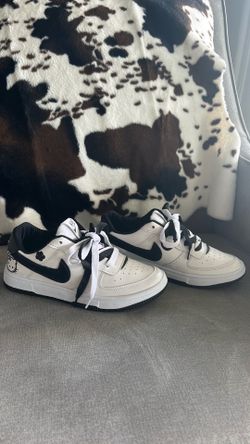 Hello Kitty Nike dunks