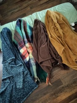 Throw blankets and pillow