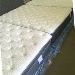 Queen Pillowtop Mattresses