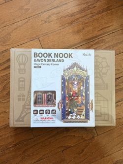 Rolife Magic Fantasy Corner DIY Book Nook Kit