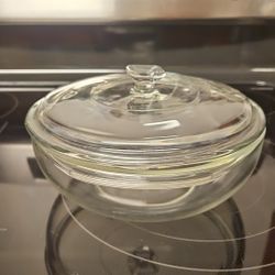 PYREX 024 ~ 2Qt Clear Round Glass Bowl With Lid USA