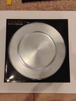 Set of 4 Silver Colored CHARGERS by Cellini in box