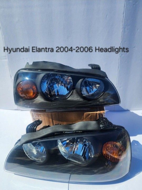 Hyundai Elantra 2004-2006 Headlights 