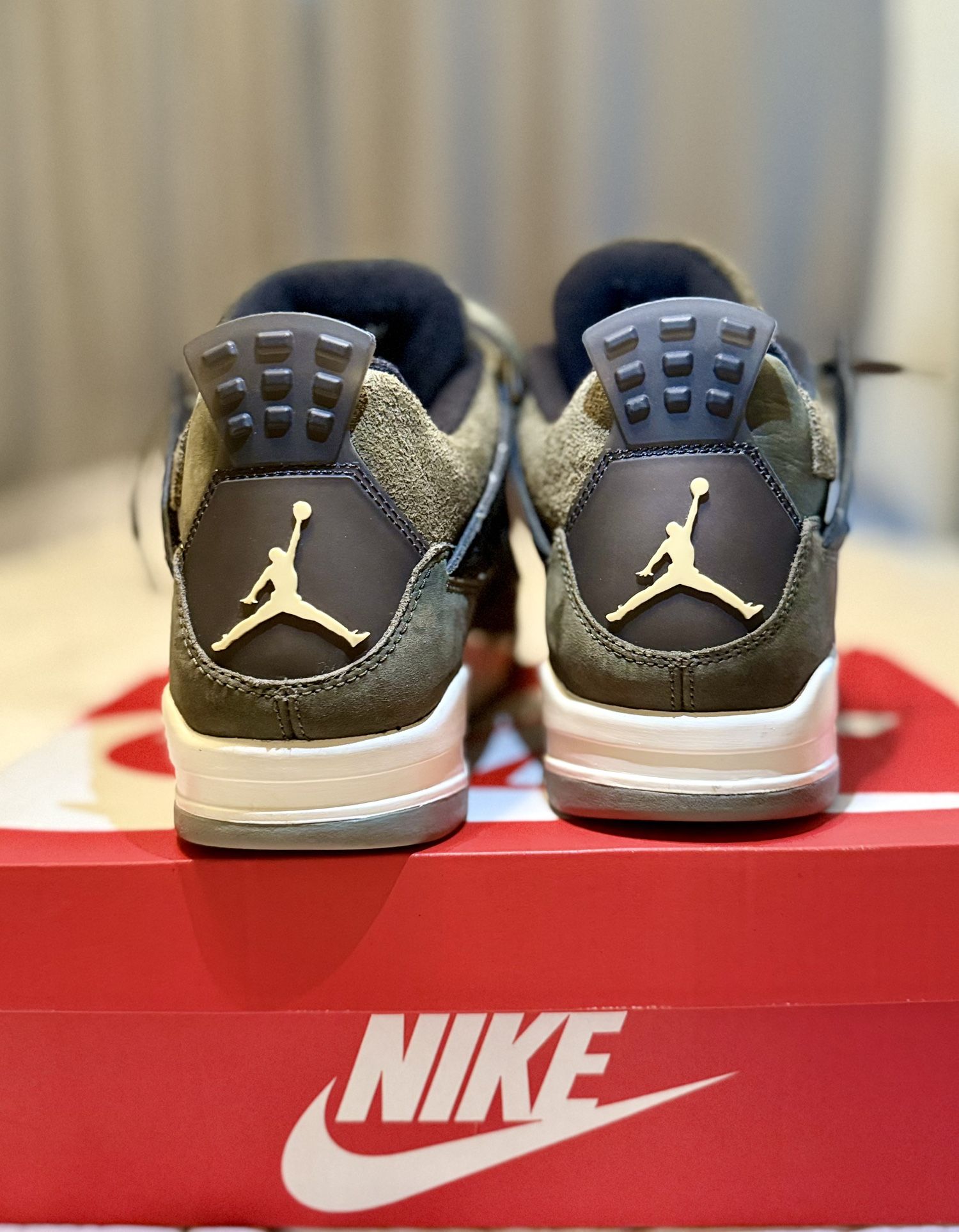 Jordan 4 Retro SE