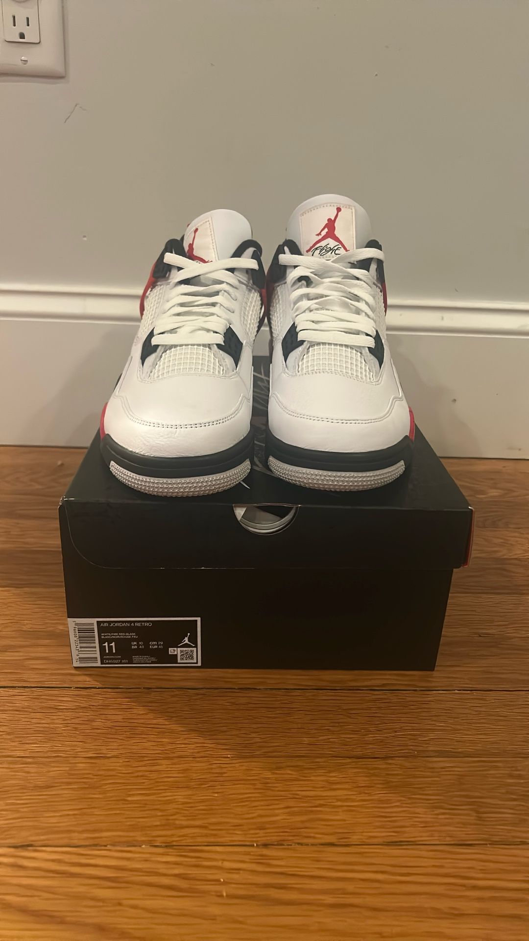 *NEW* Jordan 4 Retro 