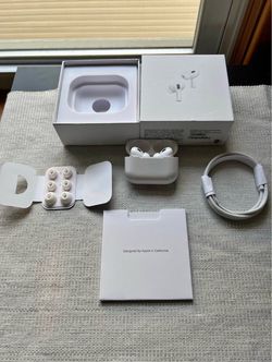 Apple AirPods Pro (2nd Generation) with MagSafe Wireless Charging Case