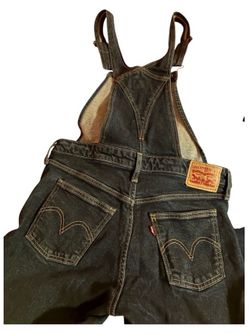 New Levi’s bib overalls Sz small