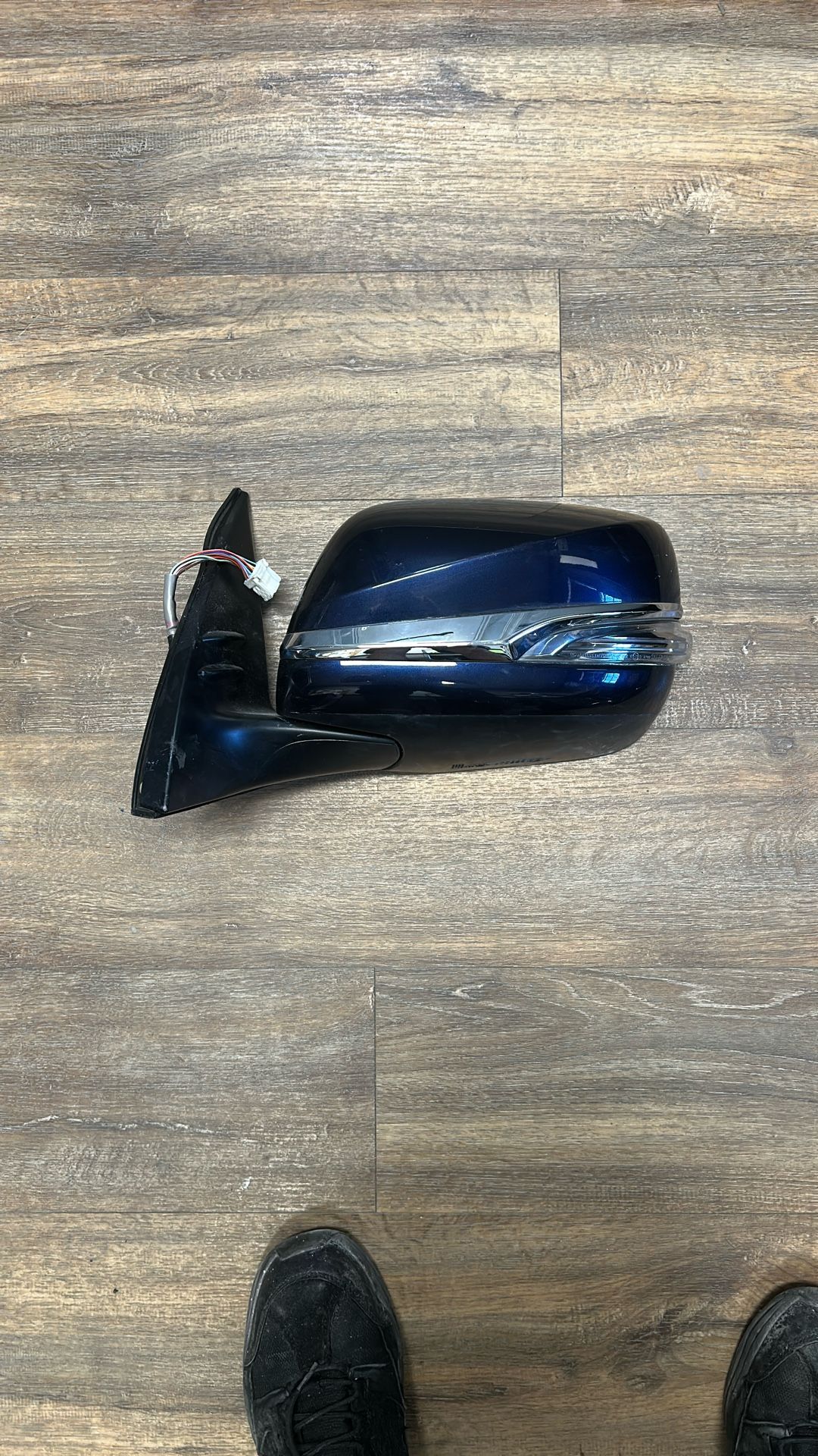 2018 Lexus GX460 OEM Drivers Side Mirror