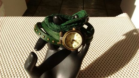 Green studded leather bracelet watch new