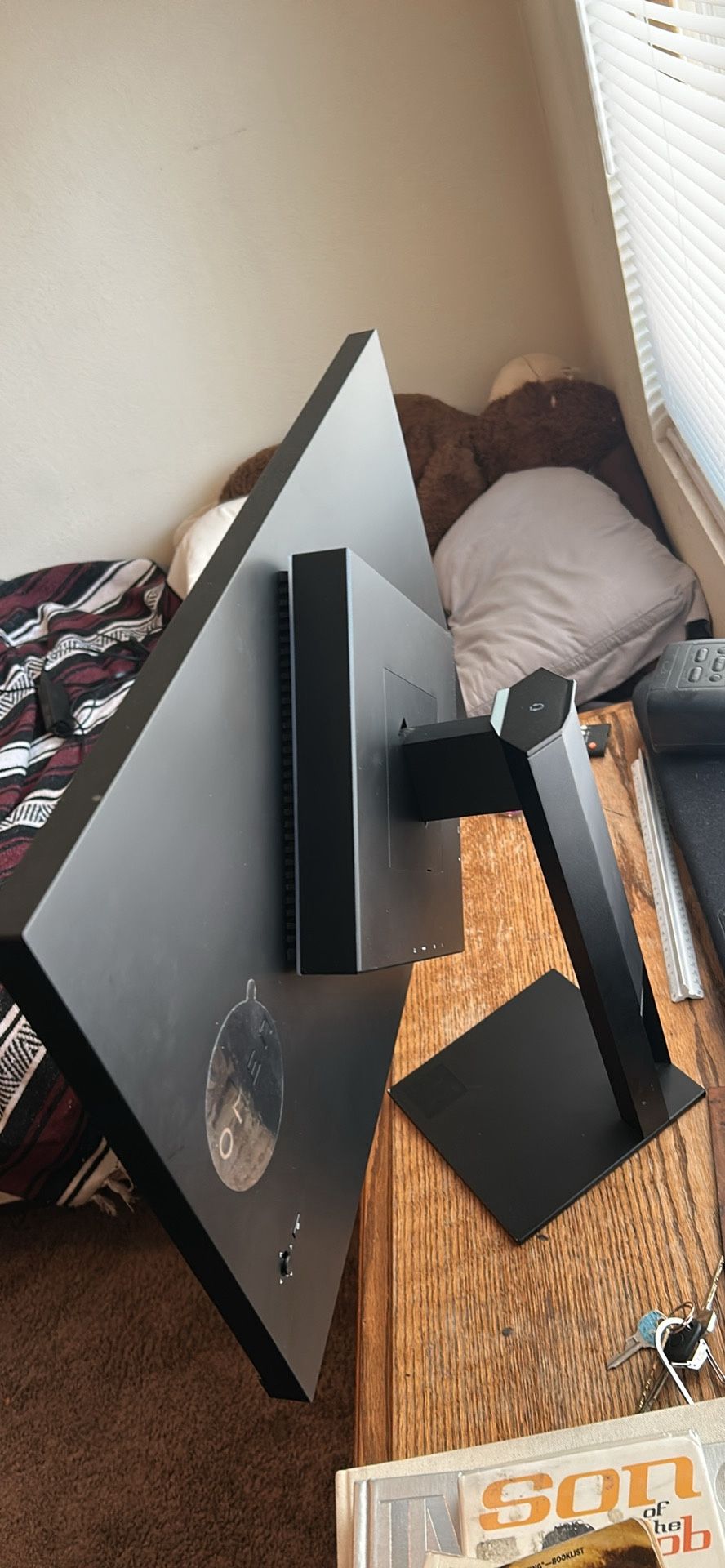 OMEN 27i 165hz IPS 4k monitor