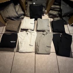 ESSENTIAL HOODIES & SWEATS✅