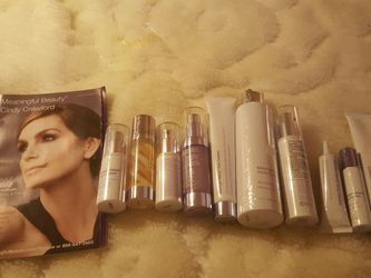 Cindy Crawford Meaningful Beauty 10pc set
