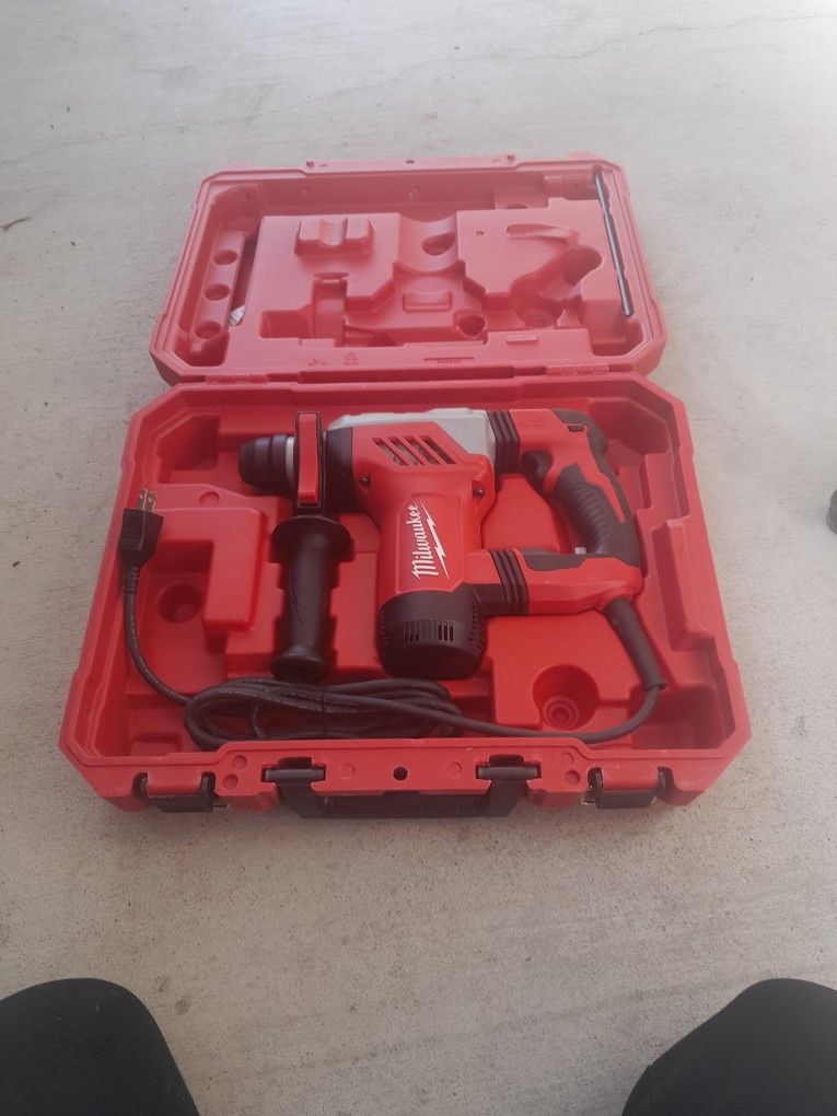 Tool Milwaukee Rottary Hammer Drill Pick UP Only
