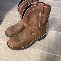 Justin Women's Gypsy Gemma Rustic Aged Bark Round Toe Western Boots 