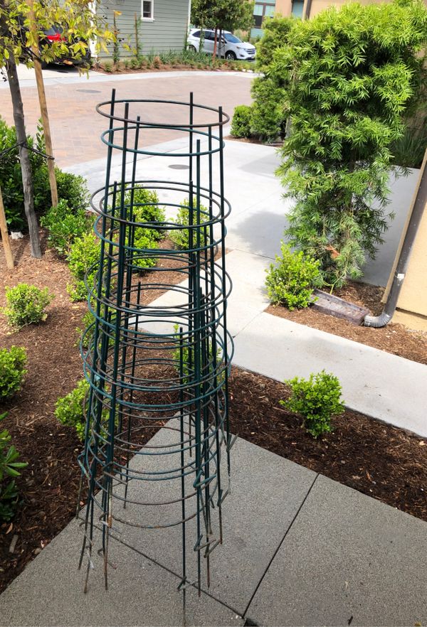Heavy Duty Steel Tomato Cages for Sale in Seattle, WA OfferUp
