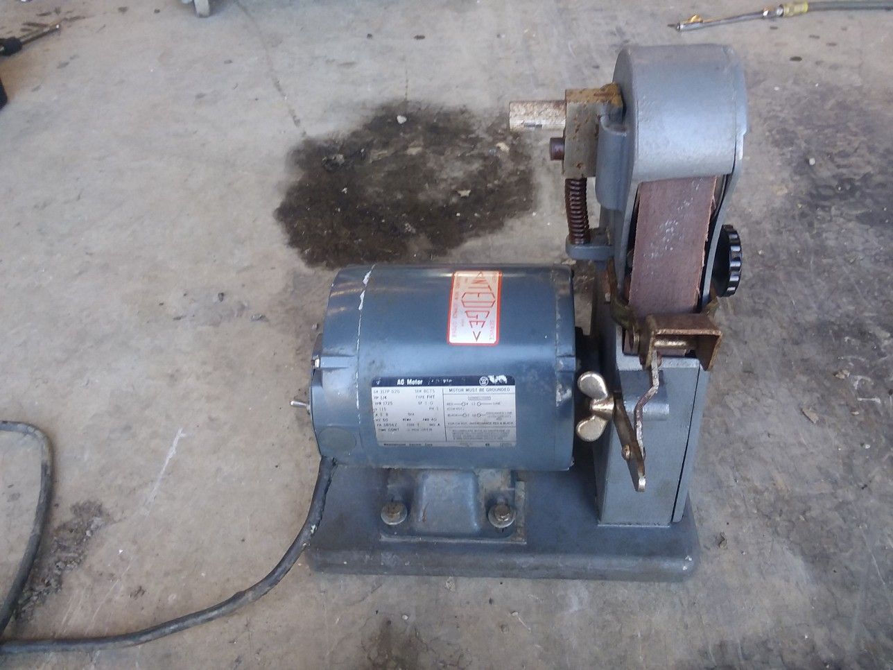 Intedge Vintage Grinder & Knife Sharpener