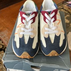 Kids Shoes 8c New Balance 