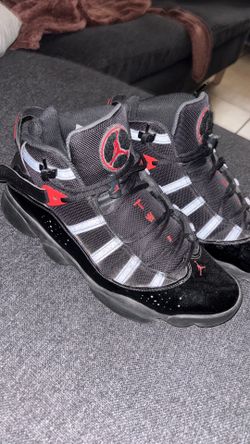 bsketball shoes