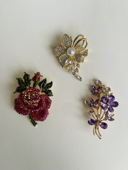 Set of 3 Decorative Brooches