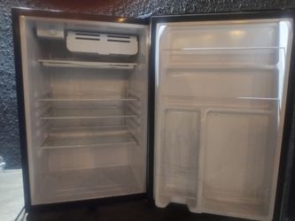 Mini fridge with small freezer