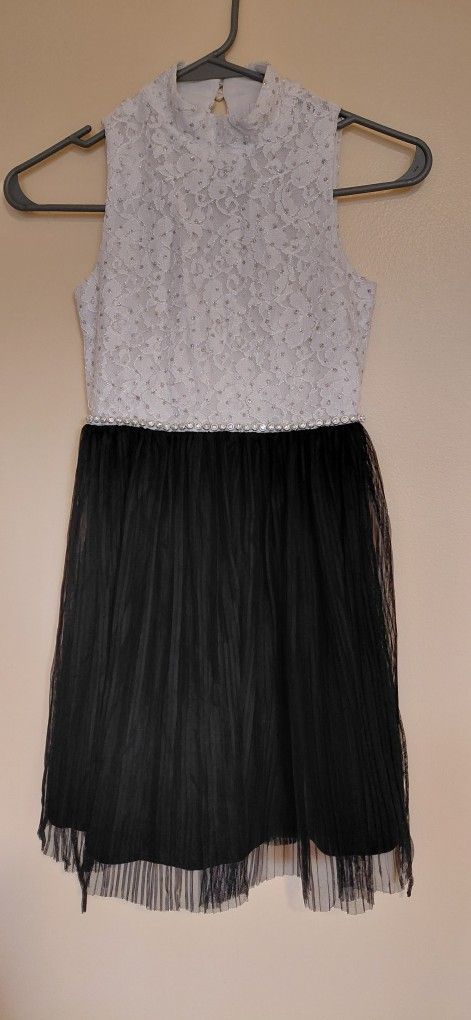 Girls fancy dress size 8 