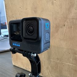 GoPro 10 Black - Lots Of Accessories 