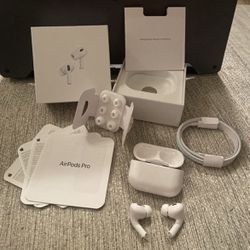 Air Pod Pros (2nd generation) with MagSafe Charging Case