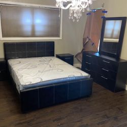 Queen Bedroom Set With Mattress And 2 Nightstand Dresser And Mirror . Free Installation All New Furniture And Free Deliveries 
