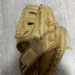 Hutch Baseball Glove