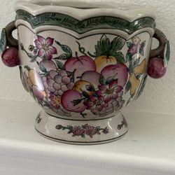 Hand Painted - Chinese Jardiniere/ Cache Pot / Planter   Measurement is a estimation Width: 9.75 in, Height: 7 in