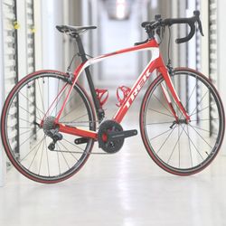 Trek Domane 5.9 | 56 cm | Ultegra Di2 | Upgraded Crankset | Carbon Fiber Road Bike