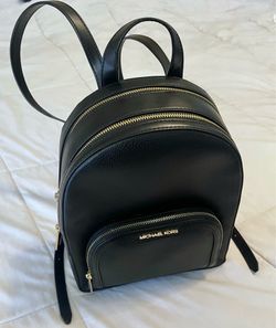 Michael Kors Jaycee medium black pebbled leather backpack