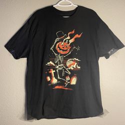 Hot Topic Mens XL Black Pumpkin Skeleten Graveyard Dance Short Sleeve T-Shirt