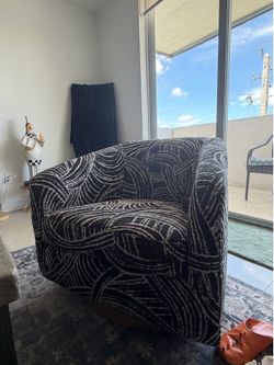 Swivel chair