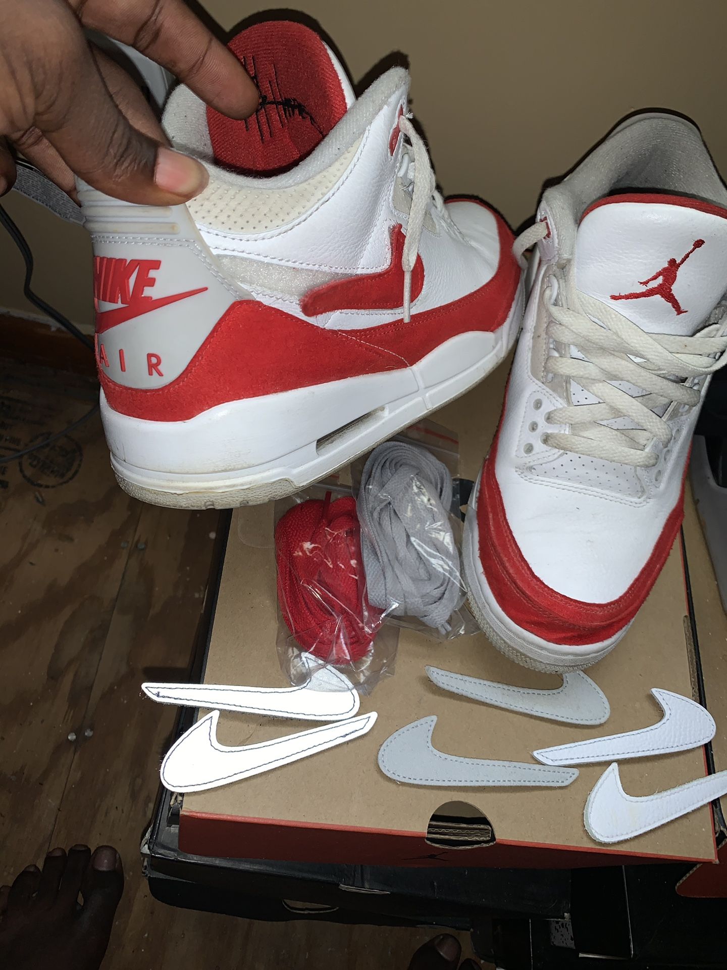 Jordan 3 Retro Tinker White University Red