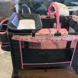 Minnie Mouse Pack And Play With Extras