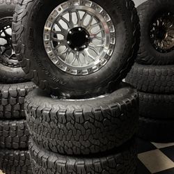 Bendo Un Set De Rines Nuevos Con Llantas Usadas Para Toyota Tacoma Chevy Silverado 