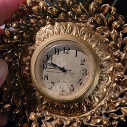 Style built wind up alarm clock