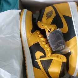 Air Jordan 1 Retro High OG  Pollen   US size 10.5