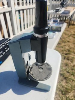 Microscope