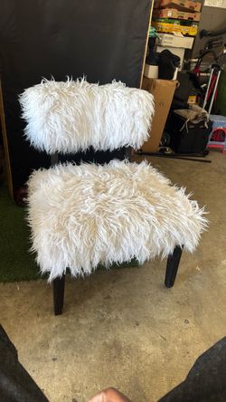 White Shaggy Fur Accent Chair