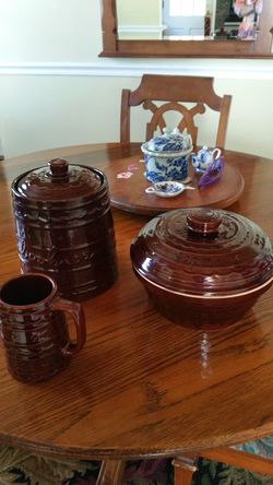Daisy and Dot Vintage Marcrest Pottery