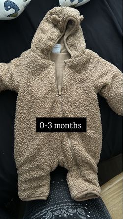 Baby clothes and beanies