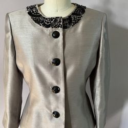 Kasper metallic grey suit with black beaded collar. Size 4. 