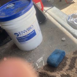 Auto glass floor finish   Half left