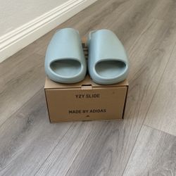 Yeezy Slides
